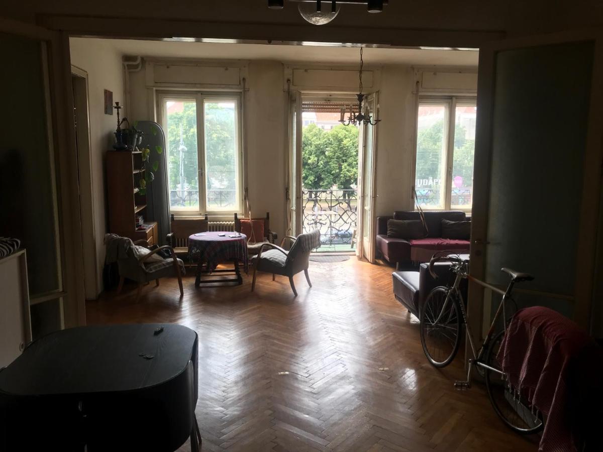 Spacious Apartman In The Center Budapest Bagian luar foto
